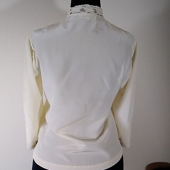 Vintage 50s,60s, Geony 100% SILK Embroidered BLOUSE Size Small 34 - Picture 4 of 14